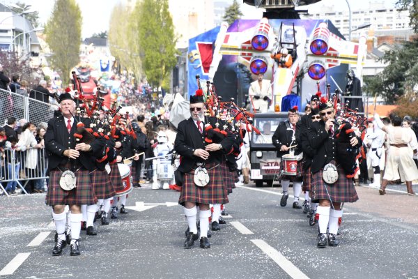 READING SCOTTISH PIPE BAND